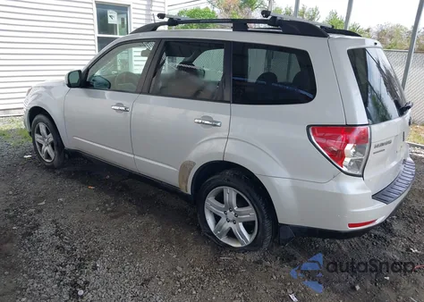 2010 Subaru Forester 2.5X Premium z USA, uszkodzony, nr VIN JF2SH6CC2AH909047